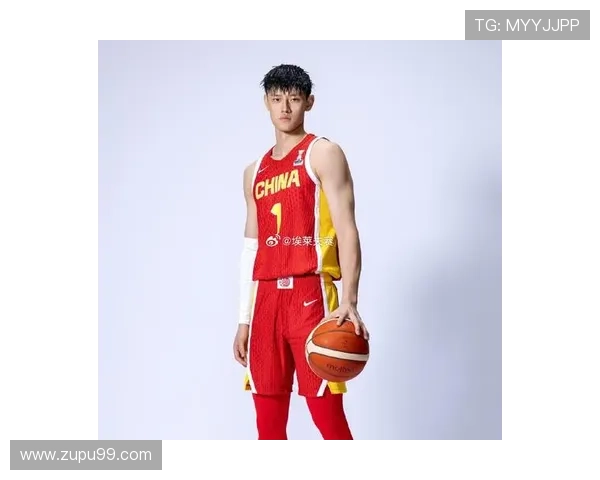 曾凡博重伤不放弃依旧心系中国男篮欲争取今夏国家队比赛机会 曾凡博重伤不放弃依旧心系中国男篮欲争取今夏国家队比赛机会